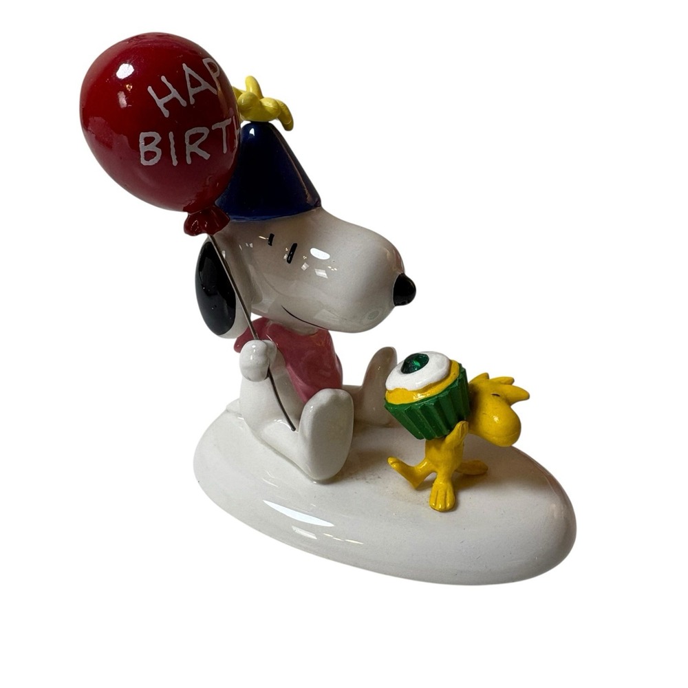 Department 56 Peanuts Snoopy's May Birthday Cake Snoopy Woodstock Figurine 2008